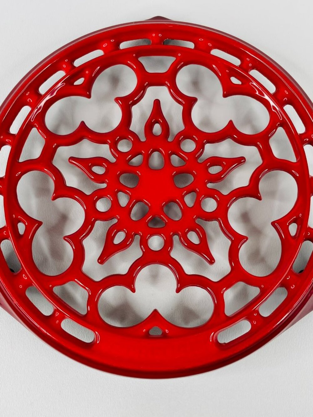 Le Creuset Cerise Red Ombre Enamel Deluxe Round Cast Iron Trivet France 8"